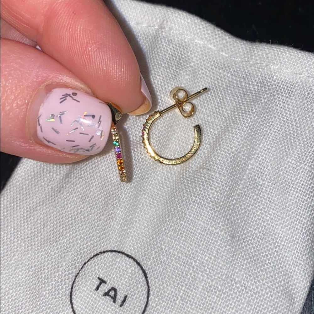 Tai Small Rainbow Huggie NWT - Picture 5 of 7